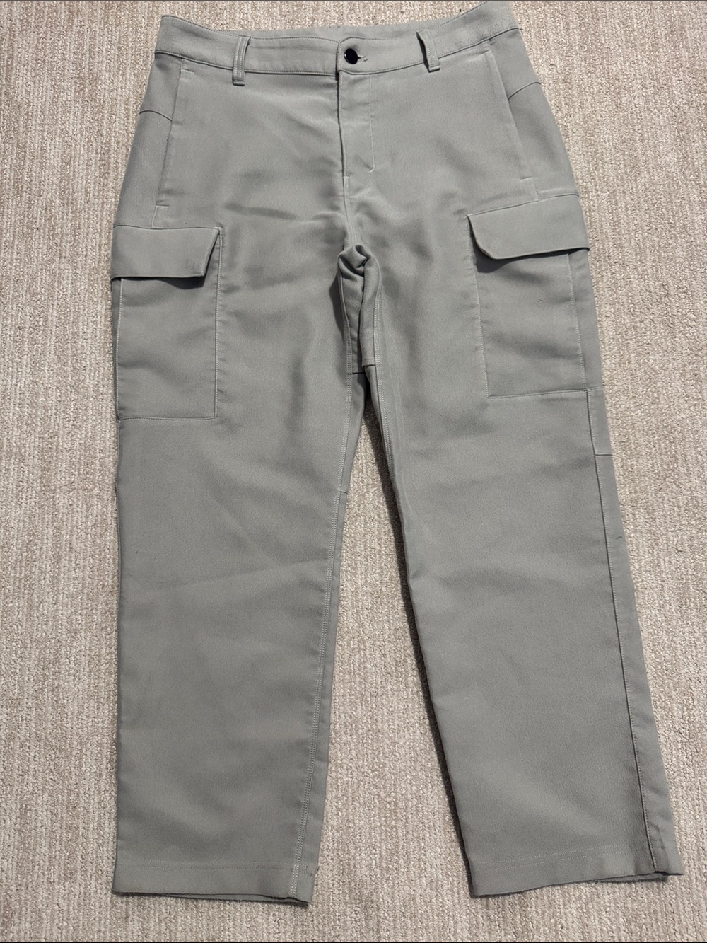 Lululemon Men's Size 31x30 Stone Utilitarian Cargo Pant